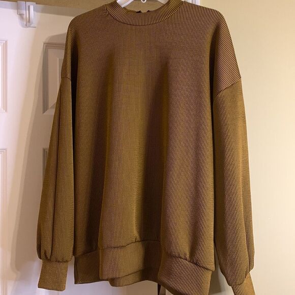 Zara TRAFALUC Size Large pull over mock turtleneck black/gold texture top - Picture 4 of 9